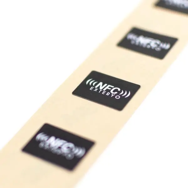 Metal-Mountable NFC Chip Tag